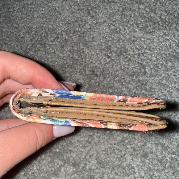 Relic Small Wallet - Picture 6 of 7